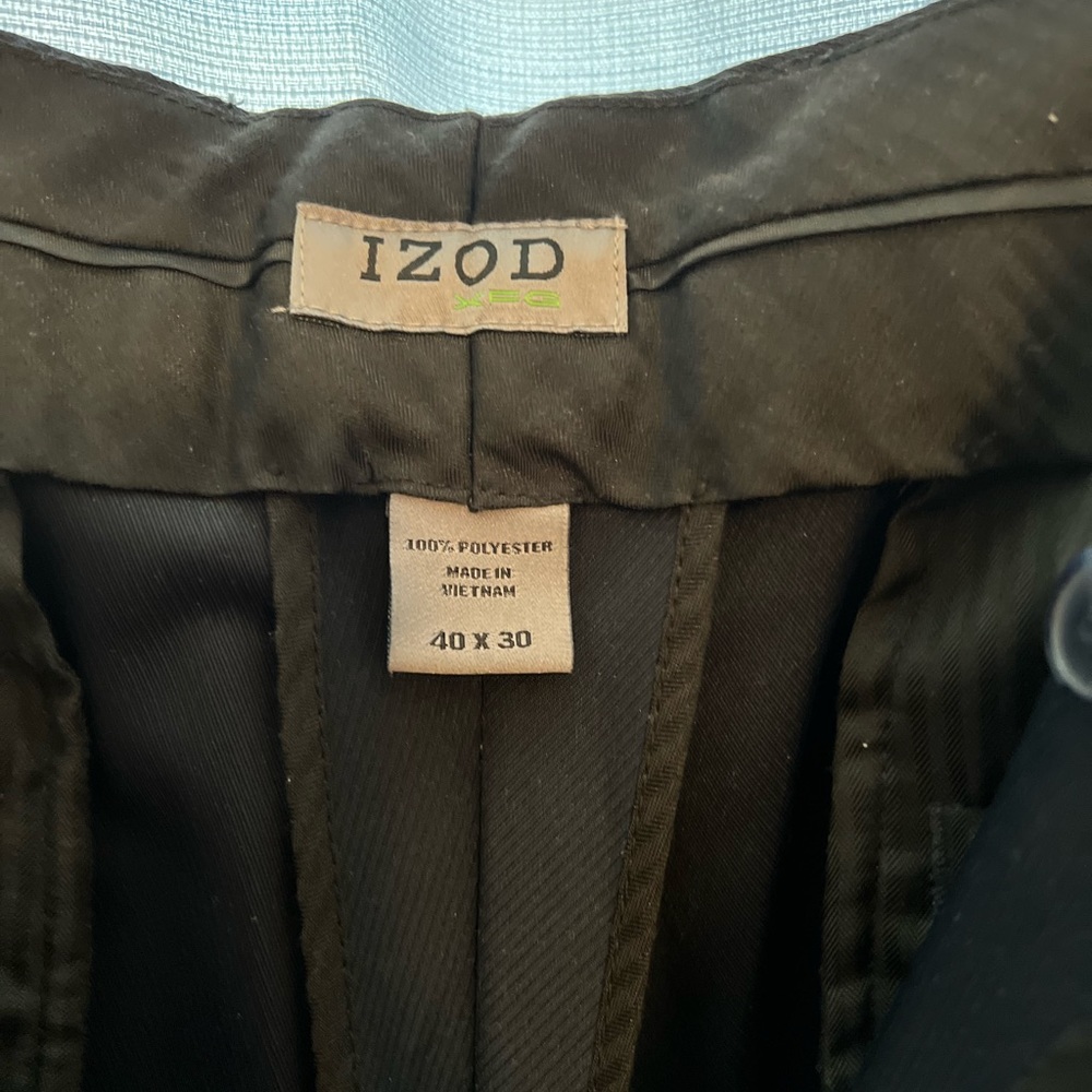 Mens Navy Izod slacks. 40x30. 💯 polyester. Excellent condition - Picture 4 of 4